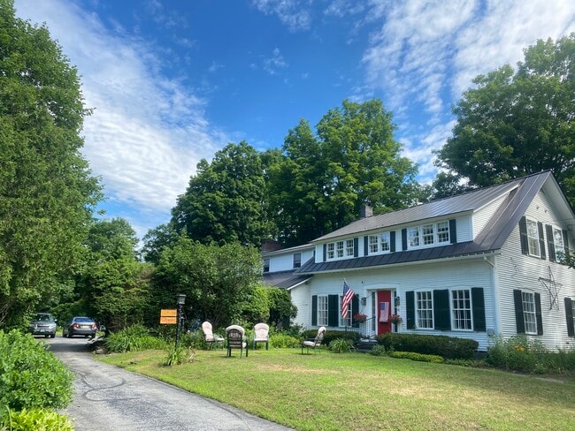 80 College St
