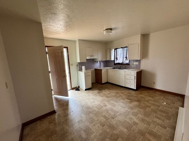 Foto del edificio - 2/1 outside city limits of Shelby, NC