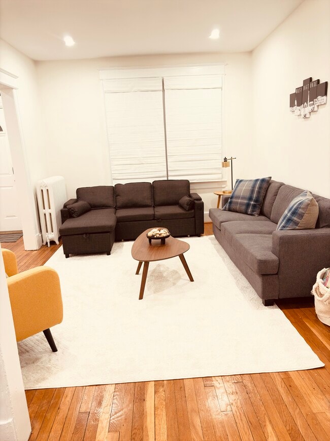 Building Photo - 1826 A St SE