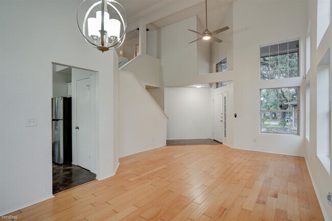 Building Photo - 4 br, 3 bath House - 10902 Wareham Ct