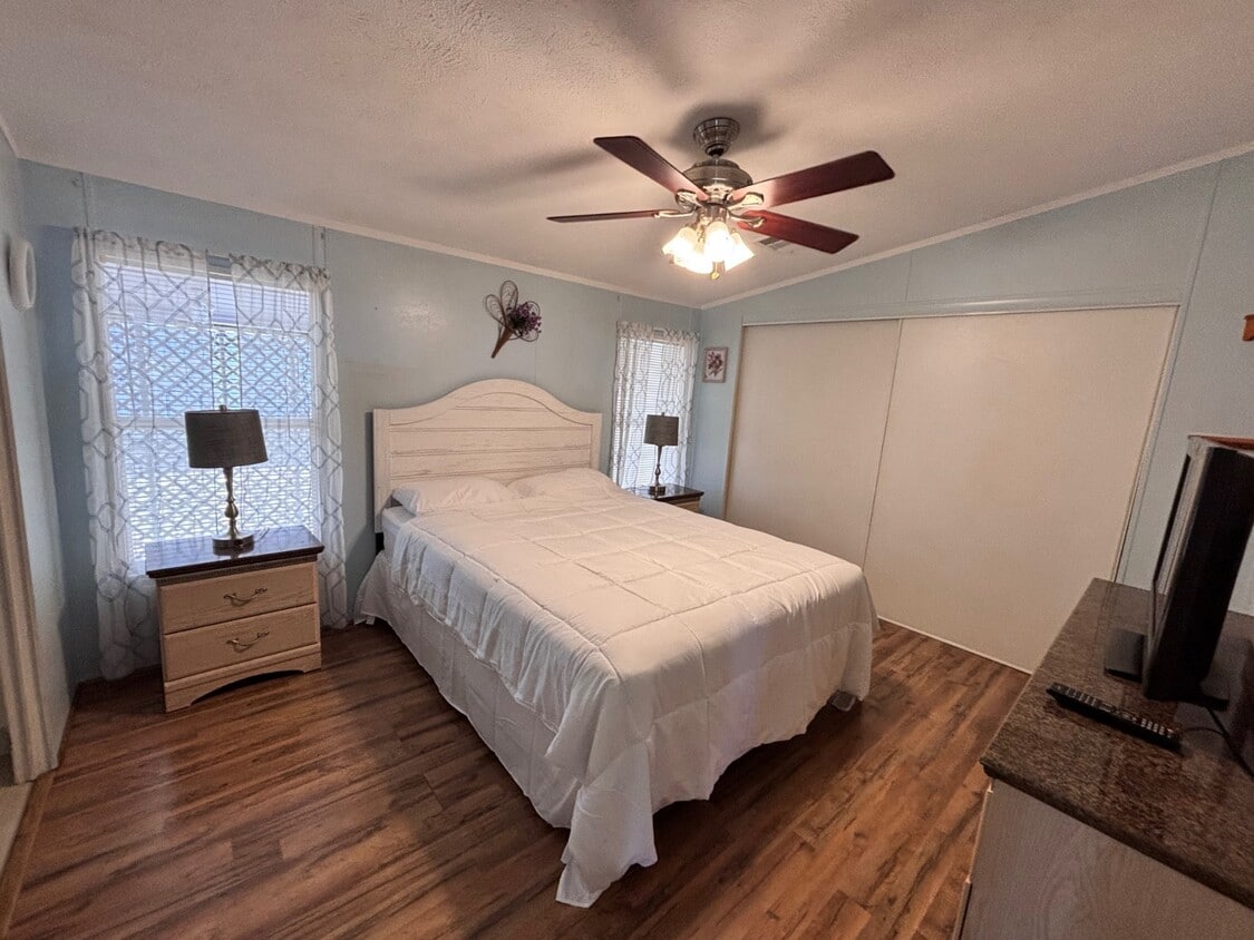 Foto principal - 235 Garman Ave