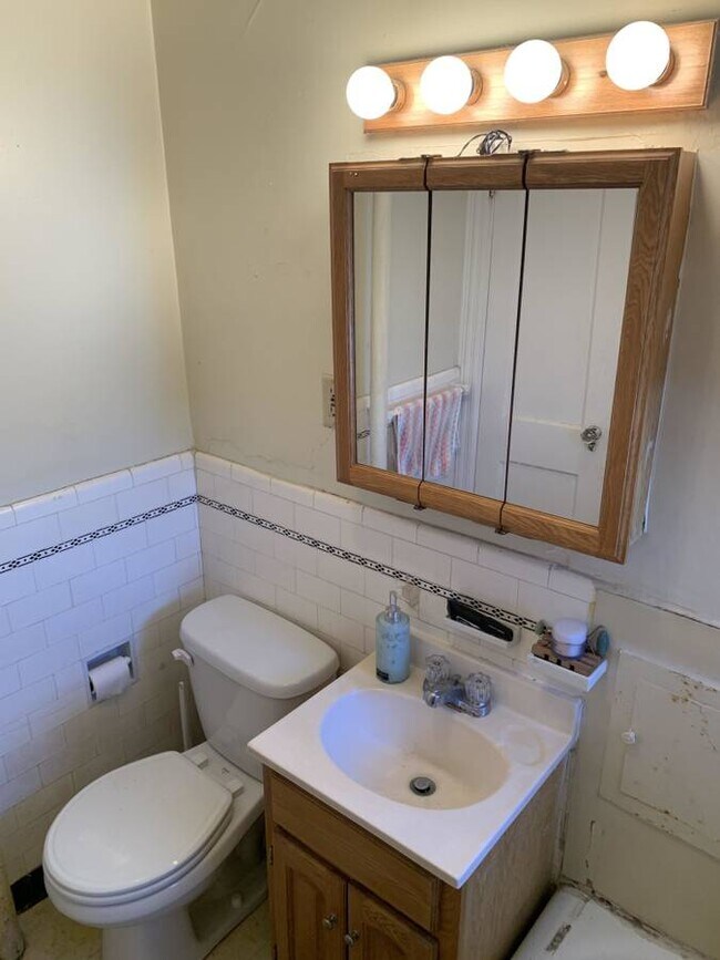 Foto del edificio - 185 Chestnut Hill Ave