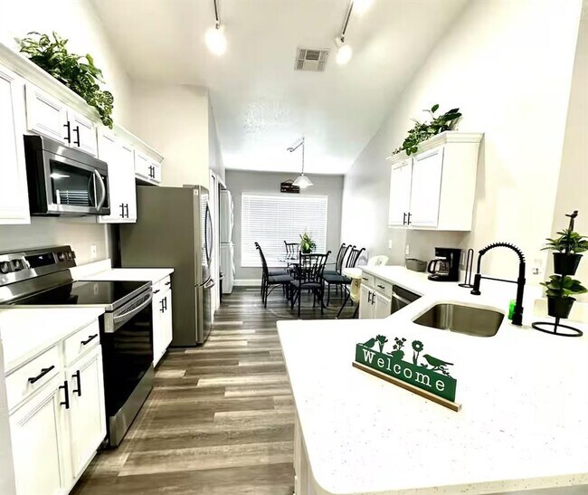 Foto del edificio - 626 Eagle Pointe S