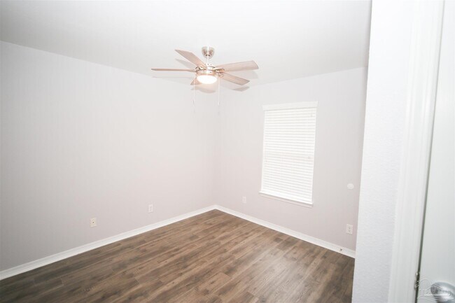 Foto del edificio - 8943 Gristmill Way