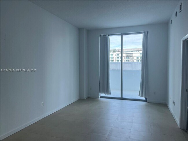 Foto del edificio - 333 NE 24th St