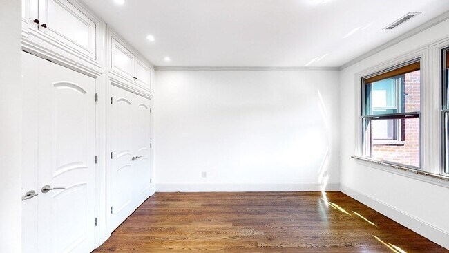 Foto del edificio - 331 Newbury St