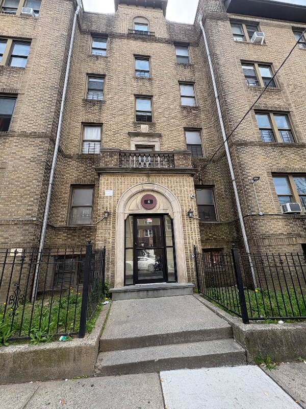 Photo - 4 W 4th St (Mount Vernon, NY)