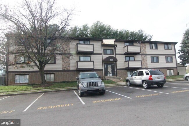 Foto del edificio - 650 Heather Ridge Dr