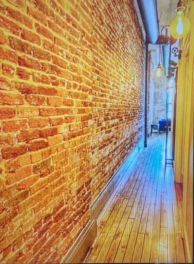 Foto del edificio - Knoxville 37902 - 2 bedroom, 1 bath Downto...