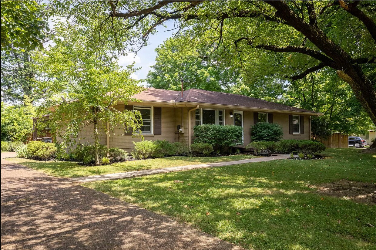Foto principal - 260 Binkley Dr
