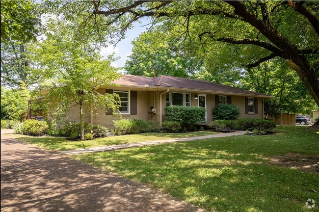 Building Photo - 260 Binkley Dr