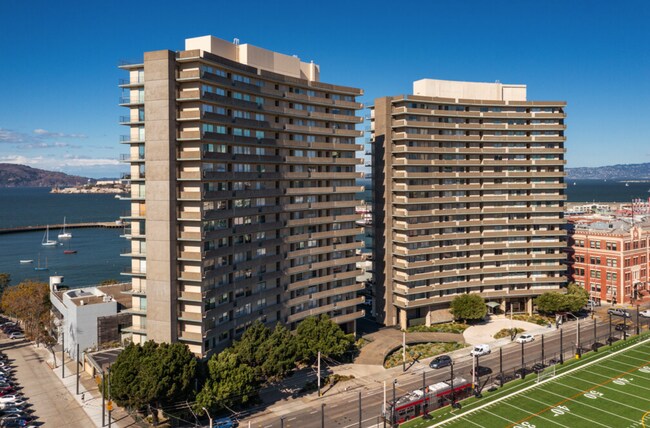 Building Photo - 1050 Northpoint St