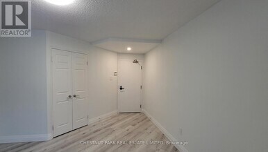 Building Photo - 25 Maitland St
