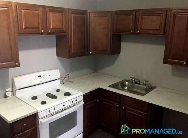 Foto del edificio - 7145 Gillespie St