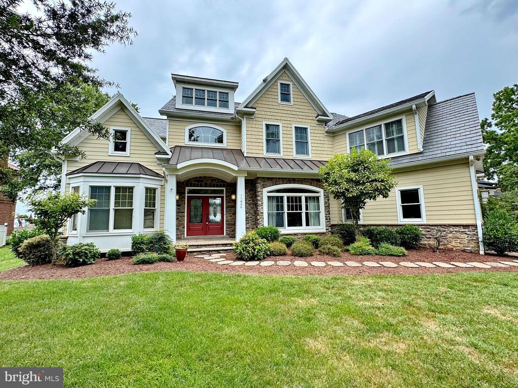 Primary Photo - 11660 Bachelors Hope Ct