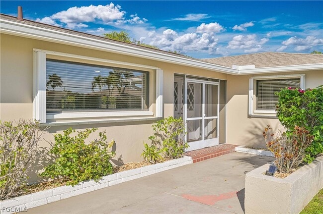 Building Photo - 711 Monterey Ave