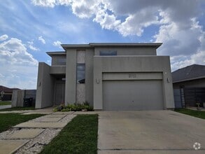 Building Photo - 2712 Corsican Ln