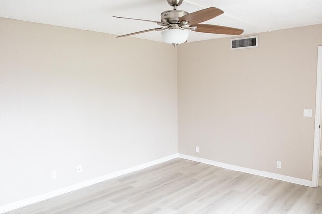 Photo - 70 Lake Arbor Dr Townhome