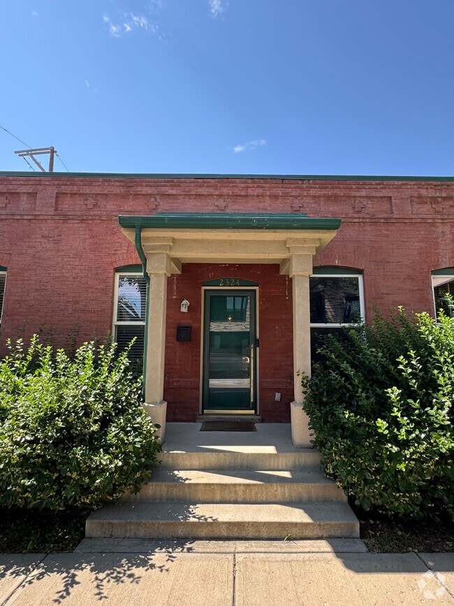 Building Photo - 2324 W 31st Ave