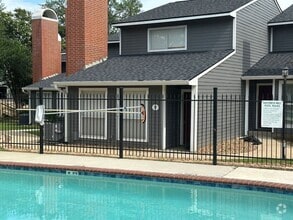 Building Photo - 1501 Stallings Dr