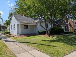 Building Photo - 16701 Lindsay St