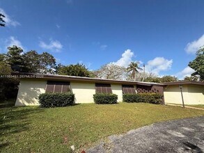 Building Photo - 11820 SW 69th Ct
