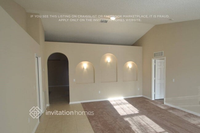 Building Photo - 4024 Half Moon Cir