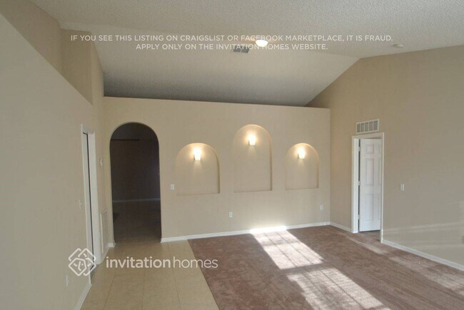 Foto del edificio - 4024 Half Moon Cir