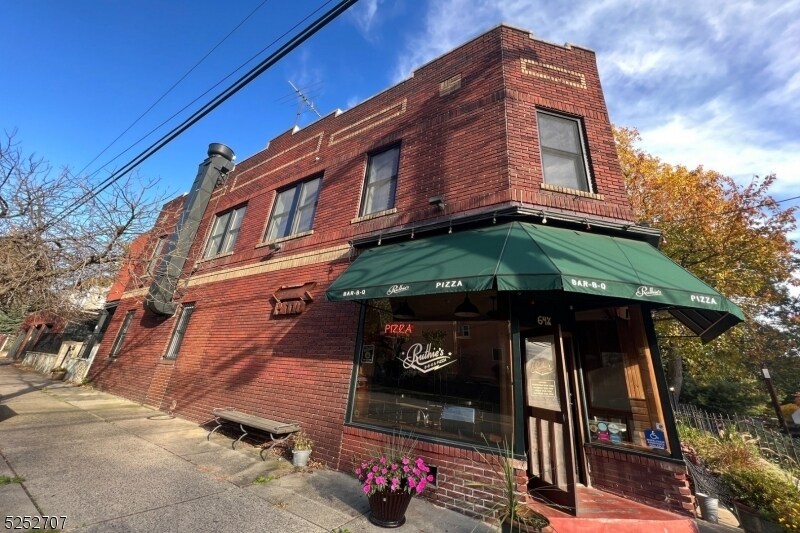 Foto principal - 171 Forest St