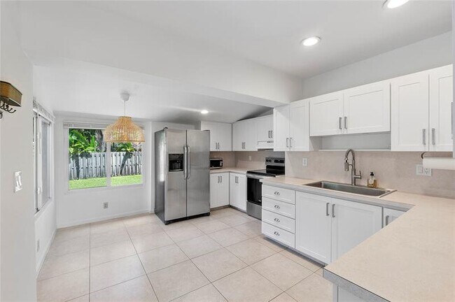 Foto del edificio - 931 SW 21st Ct