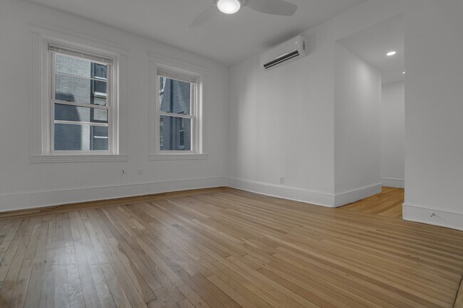 Foto del edificio - 1082 Commonwealth Ave