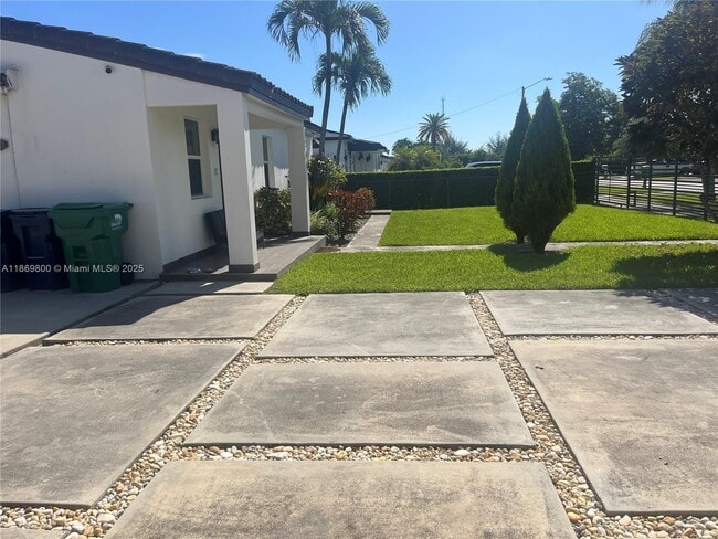 Building Photo - 7385 SW 38th St