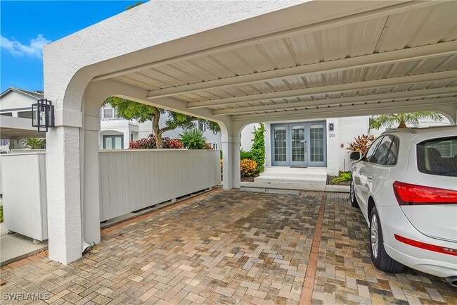 Building Photo - 853 Tanbark Dr