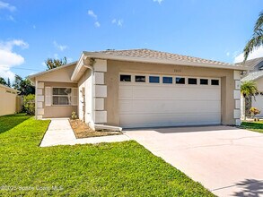 Building Photo - 3033 Dunhill Dr