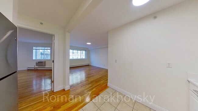 Building Photo - 6 Griggs St