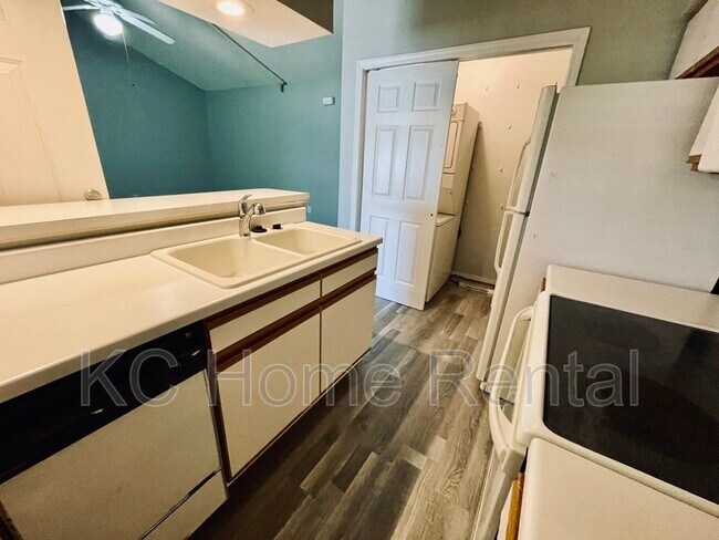 Foto del edificio - 2307 NE 68th St
