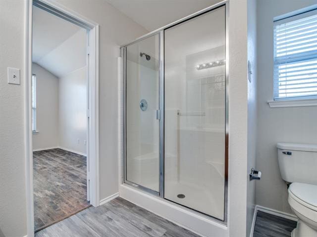 Foto del edificio - 621 Silverleaf Ct