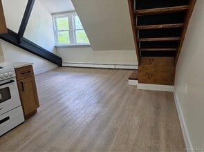 Building Photo - 534 NY-32