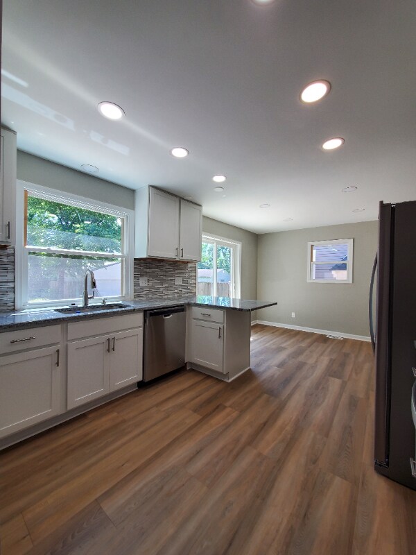 Foto del edificio - 952 Lilley Ave