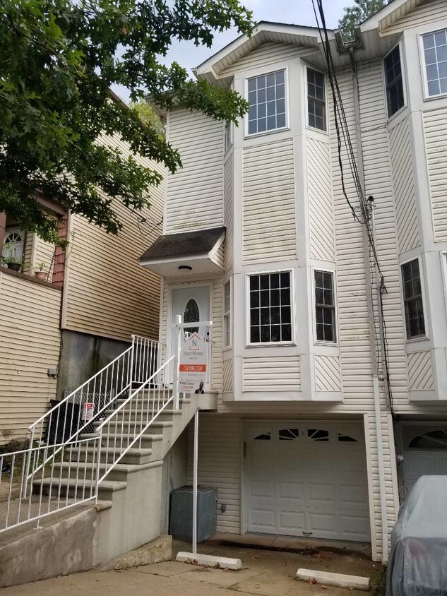 Foto principal - 36 Layton Ave