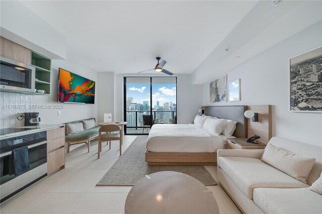 Foto del edificio - 601 NE 1st Ave