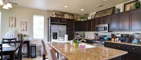 Foto del edificio - 1886 N Highland Ave