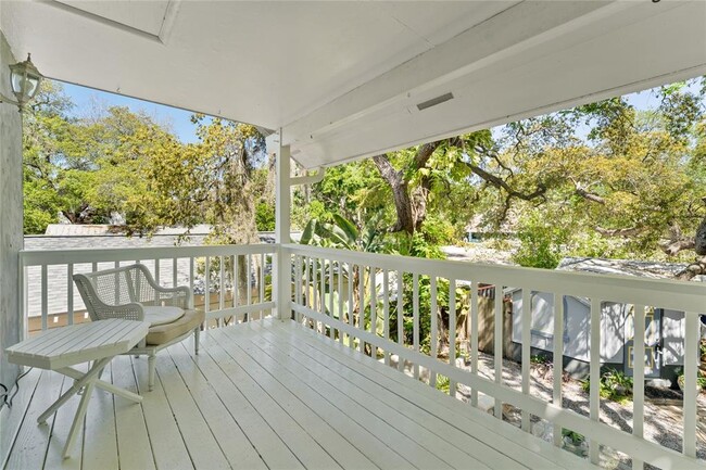 Building Photo - 515 Crystal Beach Ave