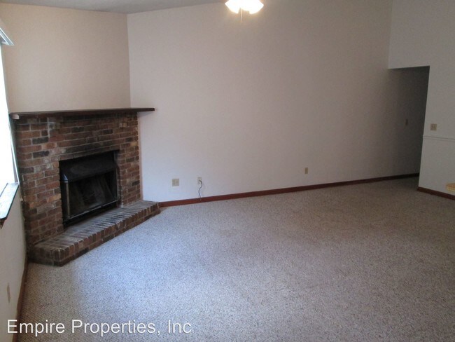 Building Photo - 2071 Continental Ave
