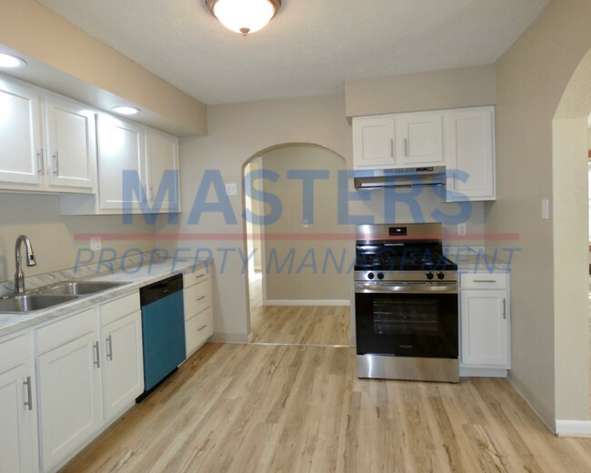 Foto del edificio - 1732 Newport Ave
