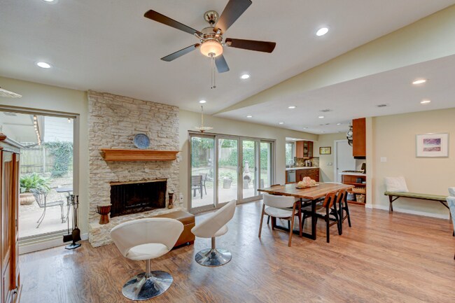 Building Photo - 2147 Barton Hills Dr