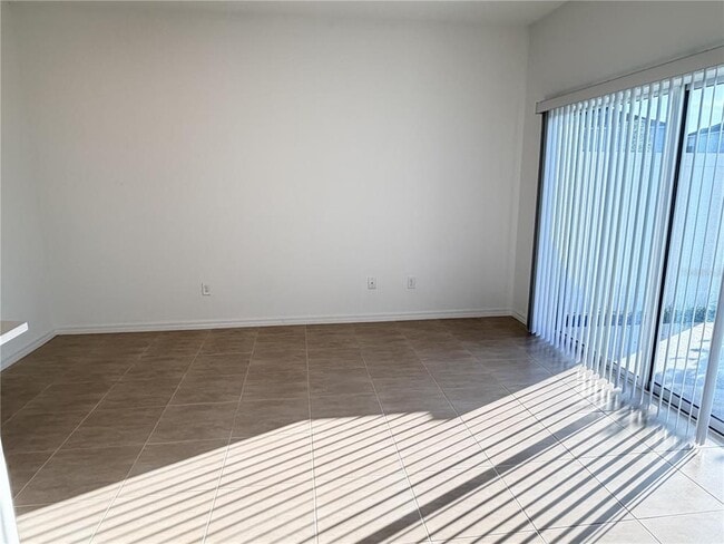 Building Photo - 15161 Cuzcorro Ct