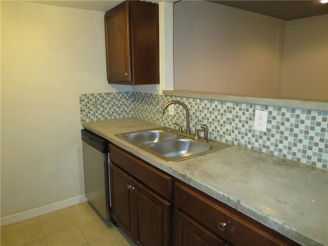 Building Photo - 4107 Avondale Ave