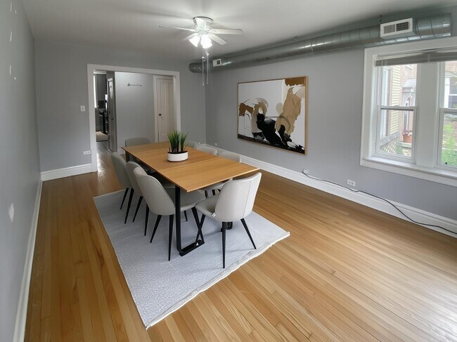 Building Photo - 3018 N Karlov Ave