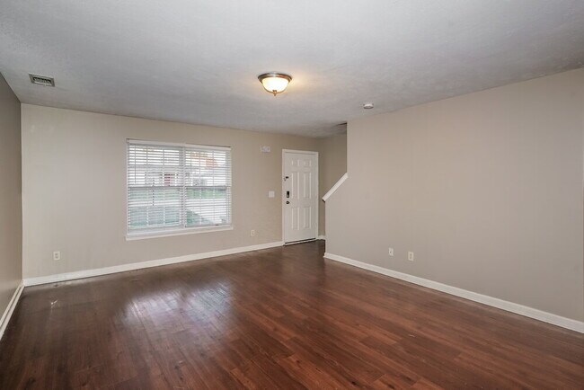 Foto del edificio - 712 Holland Ridge Dr
